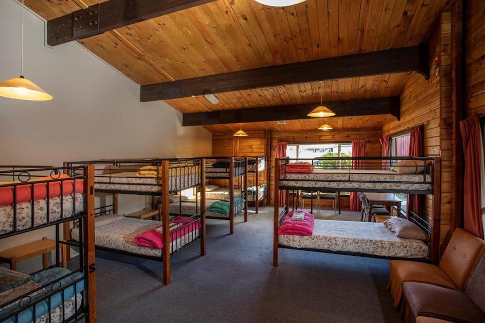 Te Anau Top 10 Holiday Park 40/58