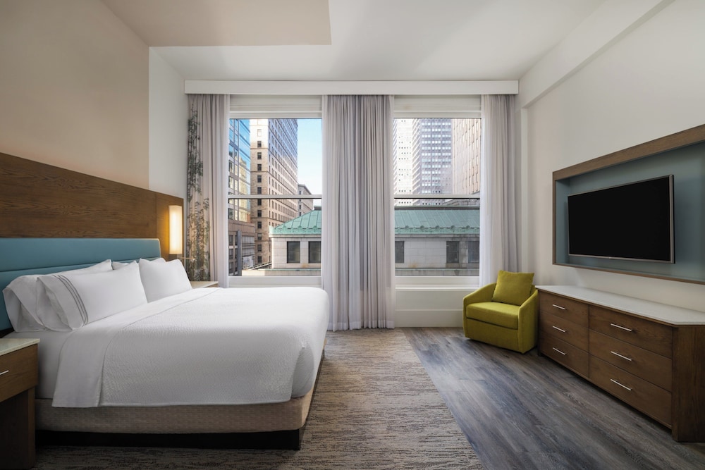 1 Bedroom, Suite, King Bed, Sunset View