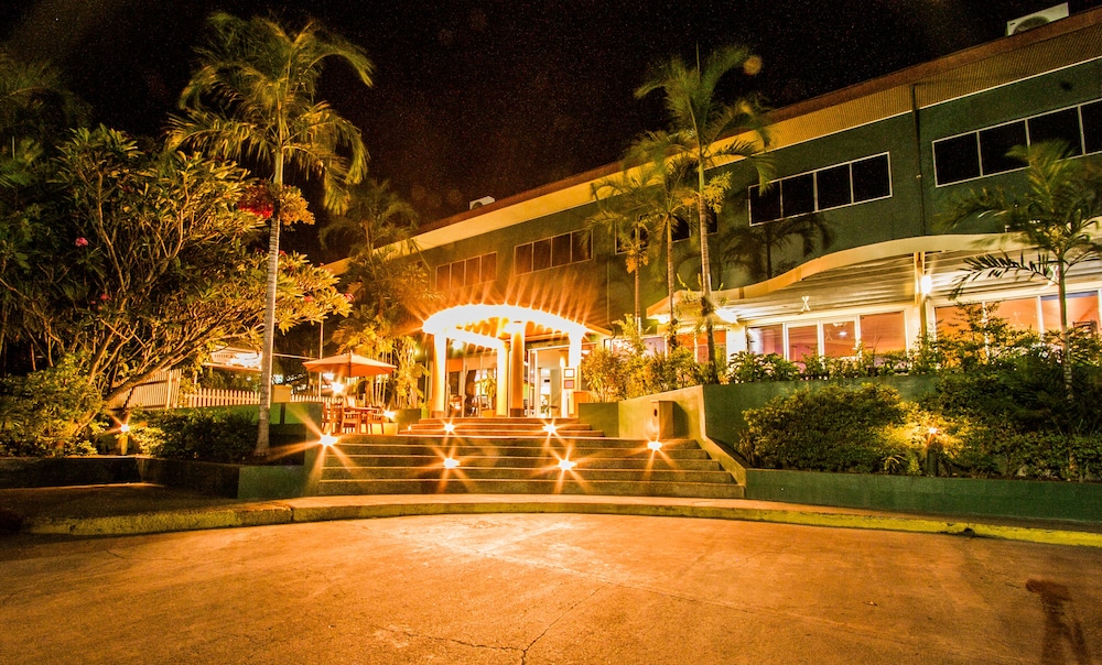The Hideaway Hotel 1/39