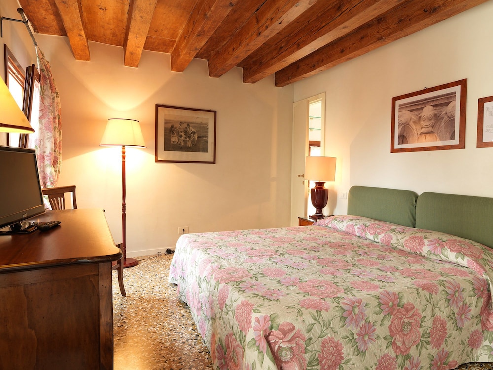 Locanda Ai Santi Apostoli 20/50