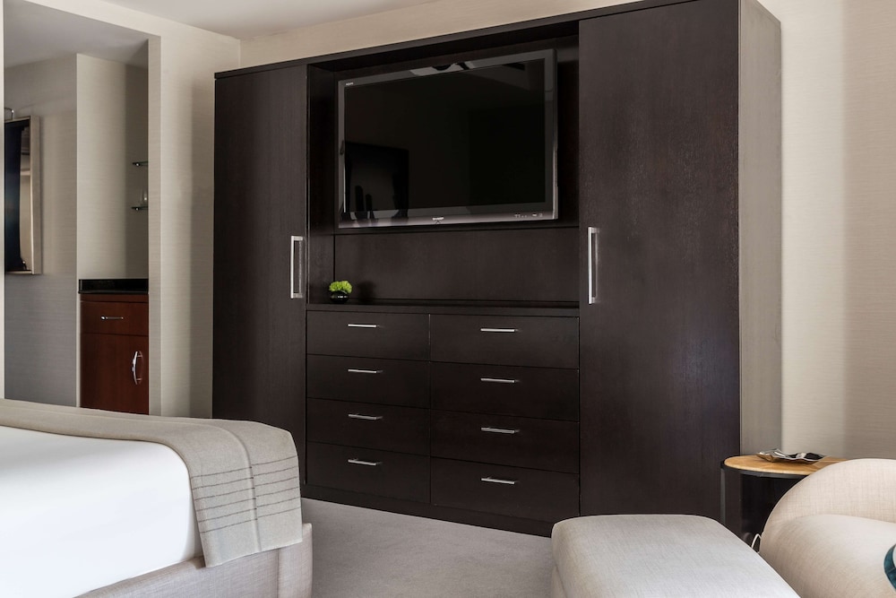 Park Hyatt Chicago 49/91