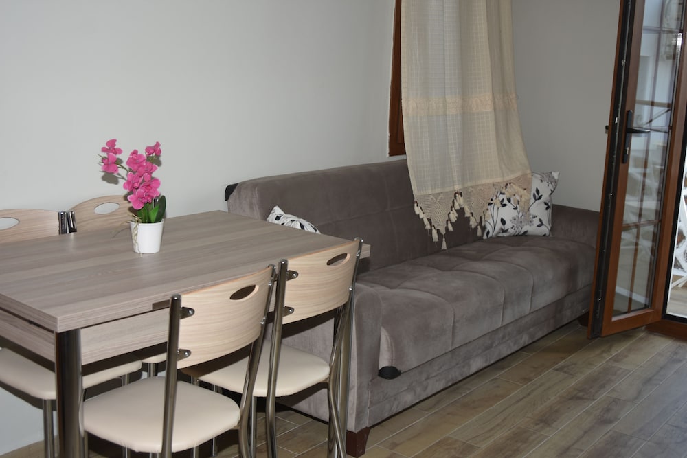 Dasis Hotel & Suites 20/40