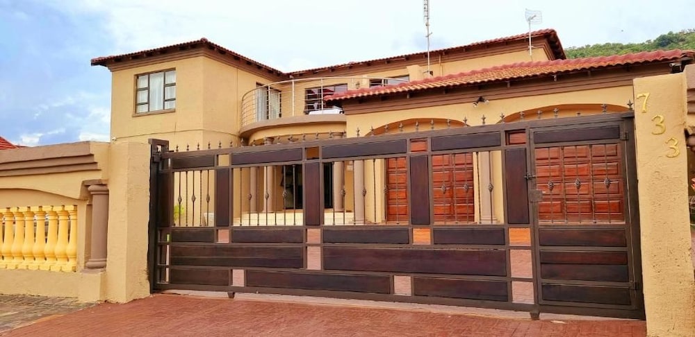 Asda Guesthouse 4/44