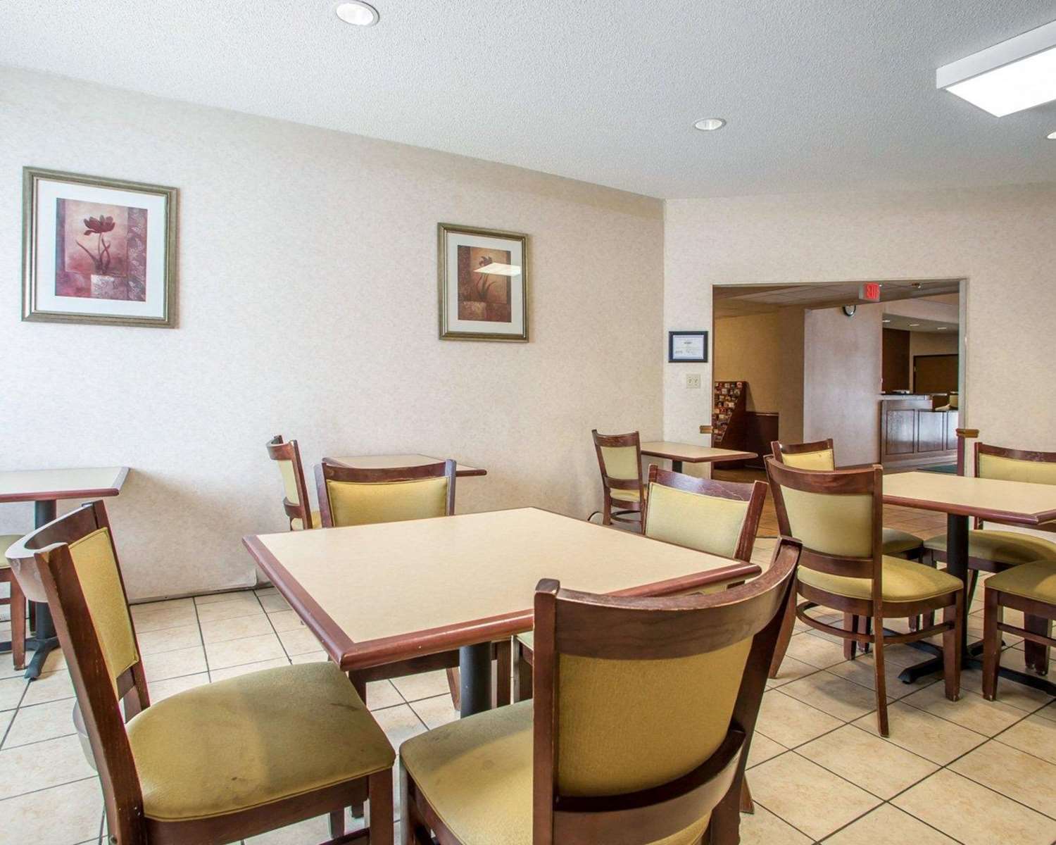 Quality Inn Merrillville 26/35
