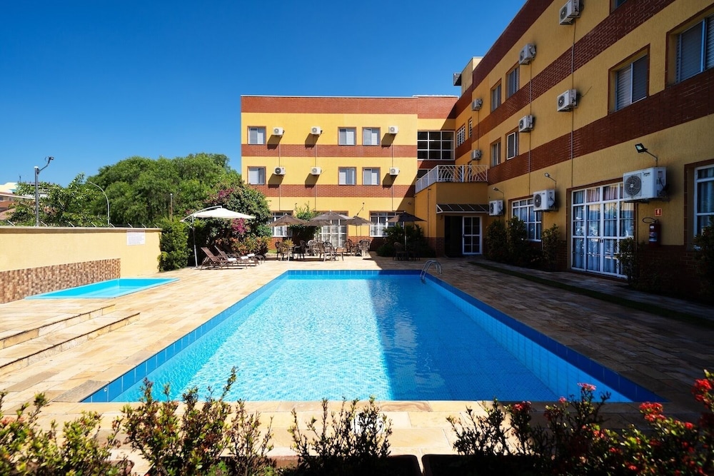 Itapetinga Hotel 52/61