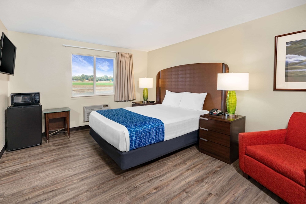 Travelodge by Wyndham Lovell/Bighorns 14/23