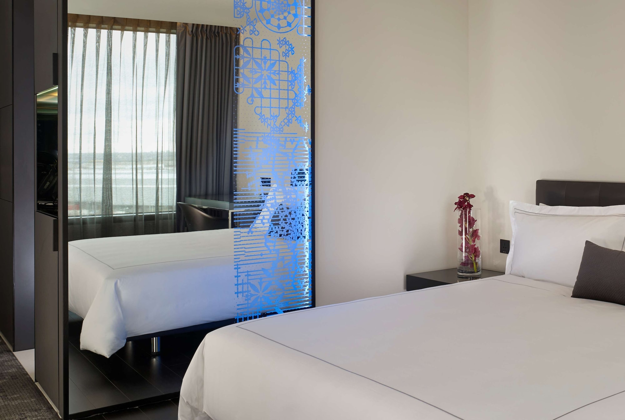 SUPERIOR, TWIN BEDS