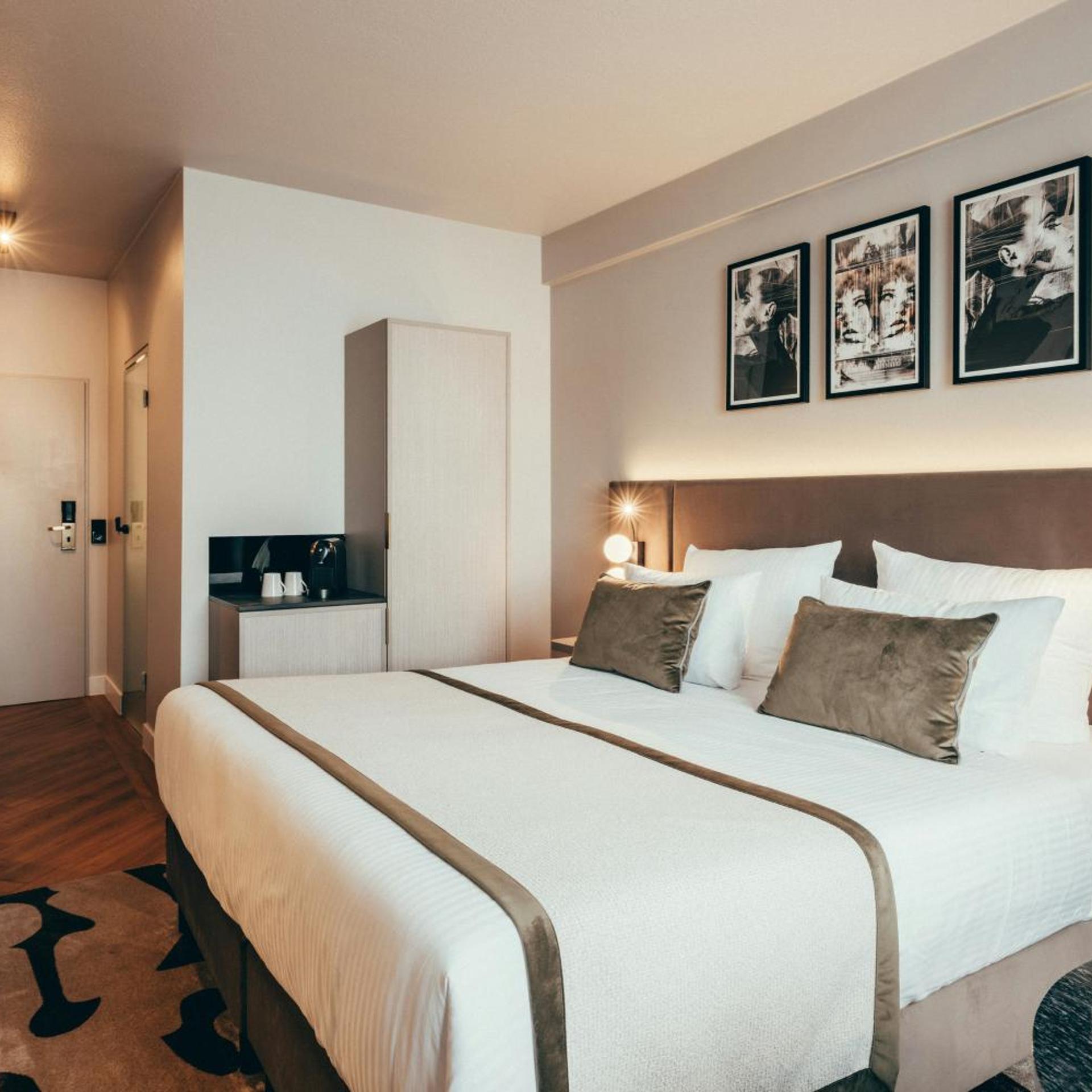 Comfort, Double or Twin Bed