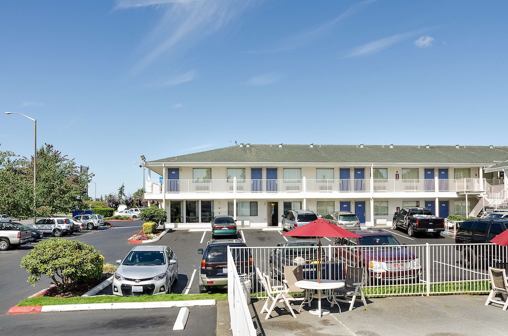 Motel6 Tacoma, WA - South 35/46