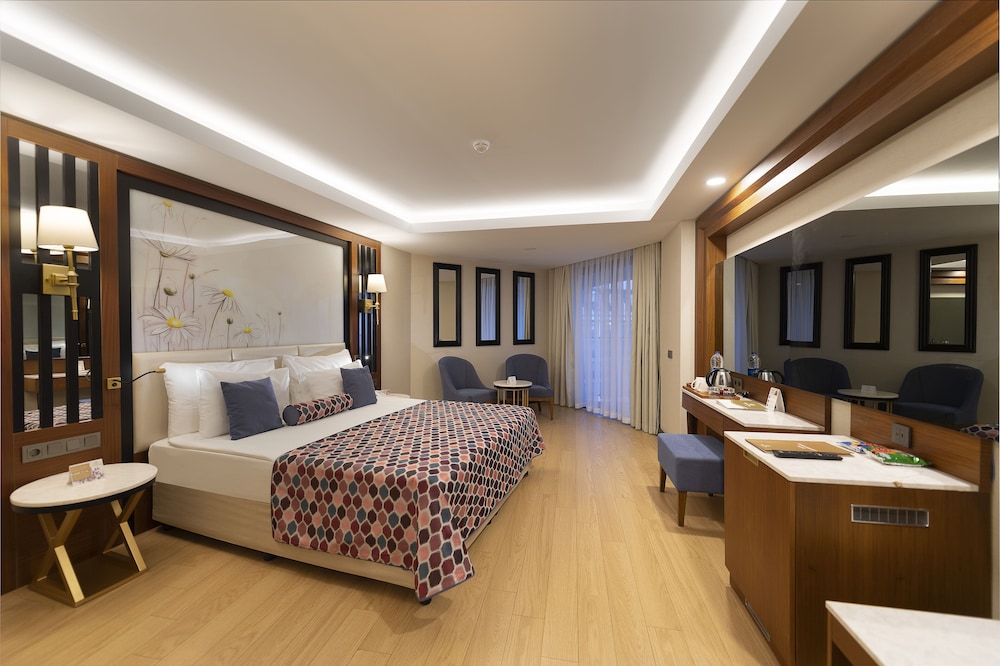 Adalya Elite Lara Hotel 20/72