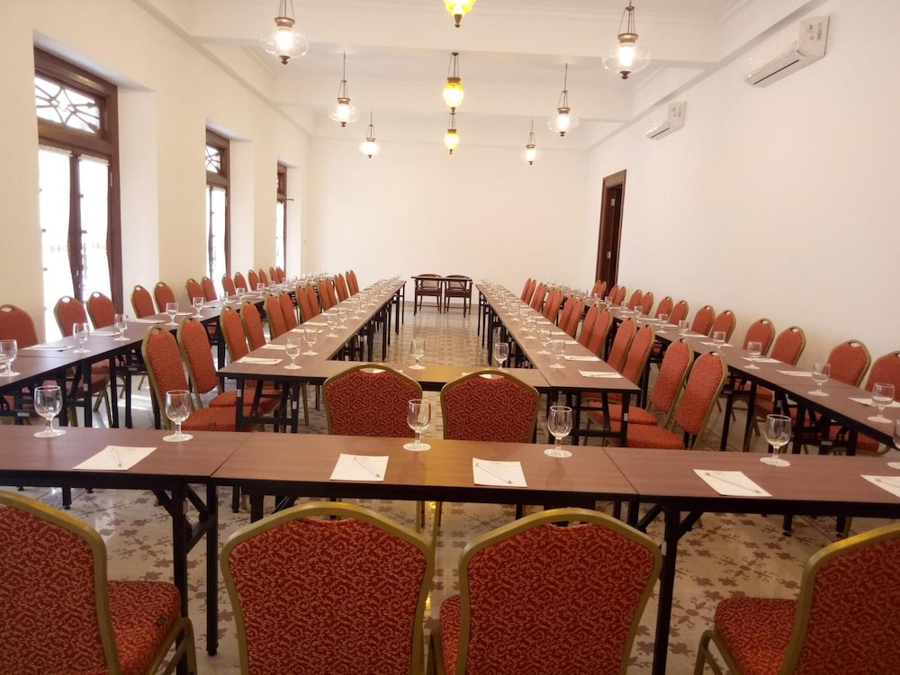 Daroessalam Hotel 34/49