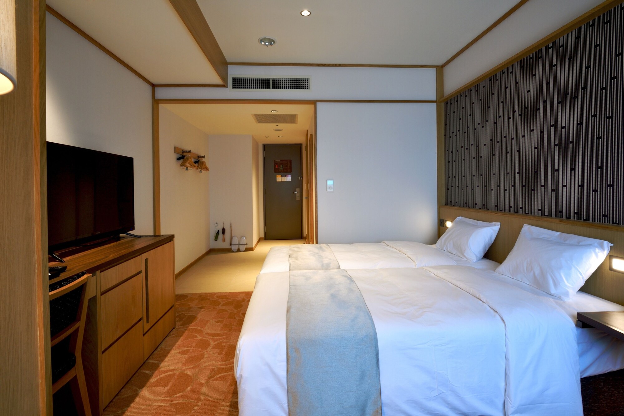 Hollywood, Twin Beds