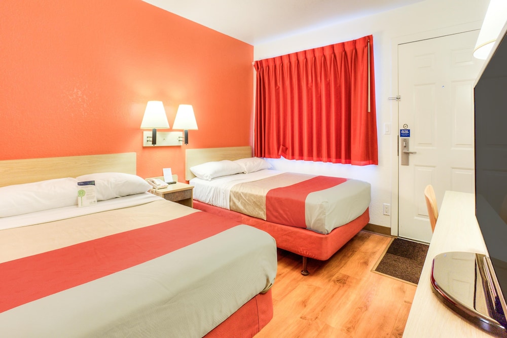 Motel6 Tigard, OR - Portland South - Lake Oswego 38/59