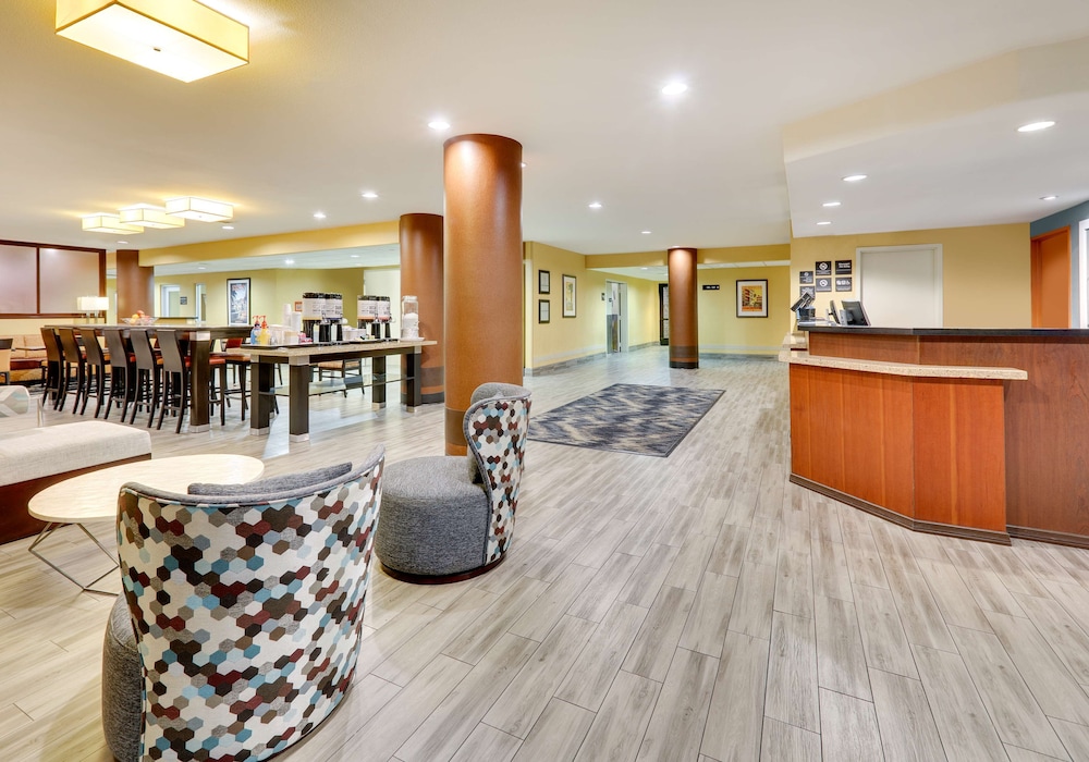 Lobby at Hampton Inn Los Angeles/Carson/Torrance, CARSON - CA
