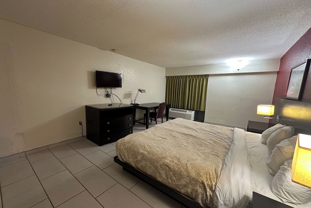 River Valley Inn and Suites 13/42