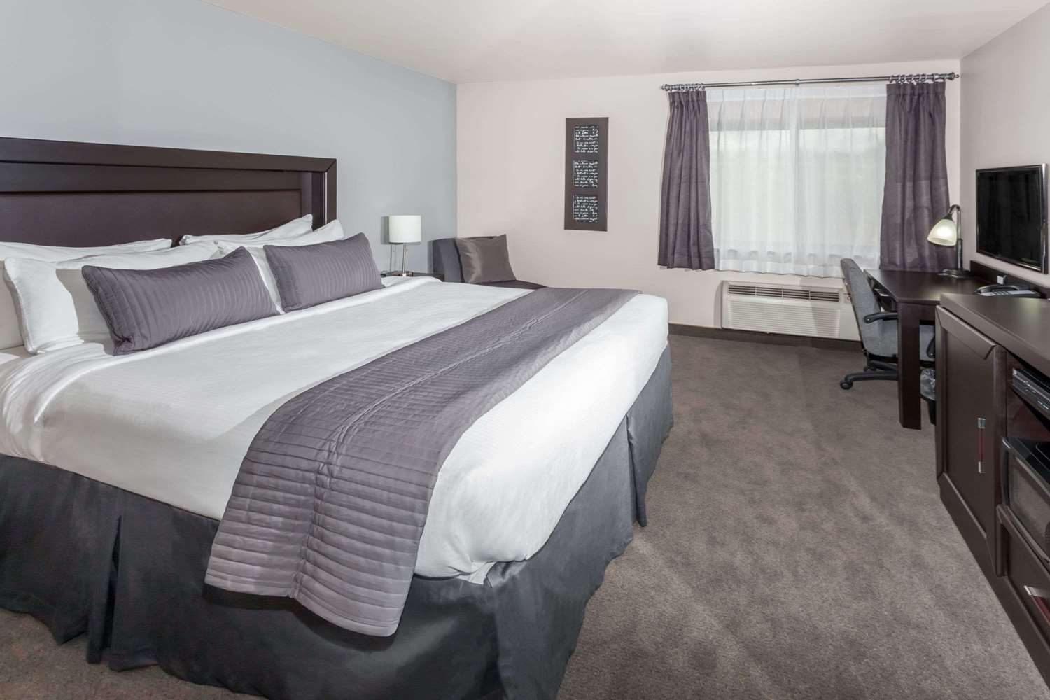 Baymont by Wyndham Glenview 12/32