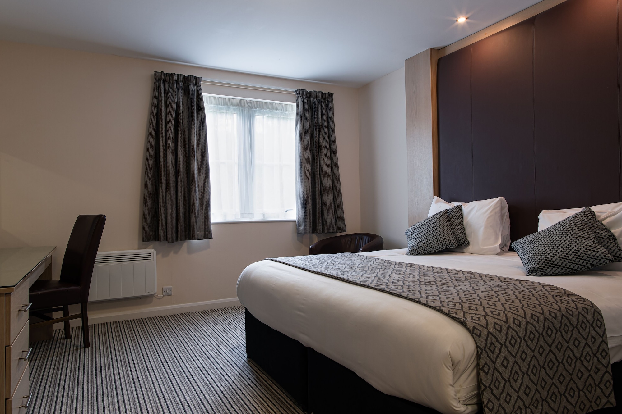 STANDARD, DOUBLE OR TWIN BED