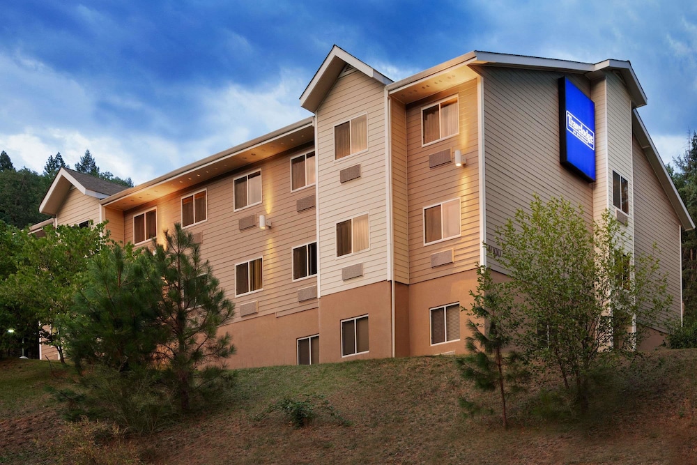 Travelodge by Wyndham Dunsmuir 3/29