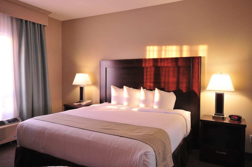 Ramada By Wyndham Emerald Park/Regina East 9/49