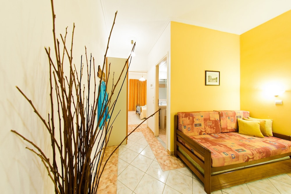 Remezzo Apartments & Studios 50/77