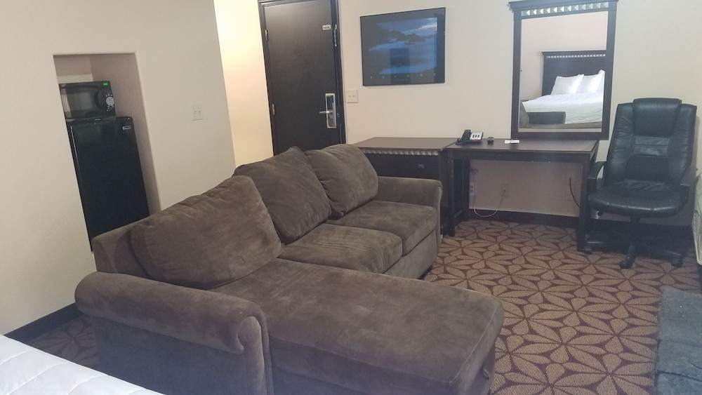 Quality Inn Portland Airport PDX OR 18/34