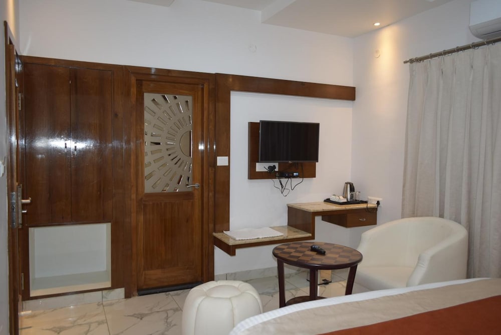 Hotel Loksagar 20/30