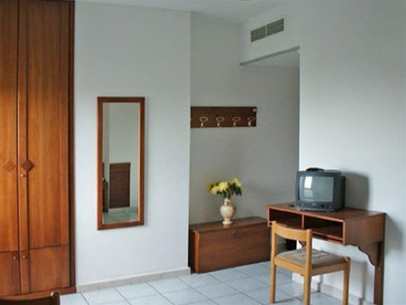 HOTEL NETTUNO SOVERATO 30/59