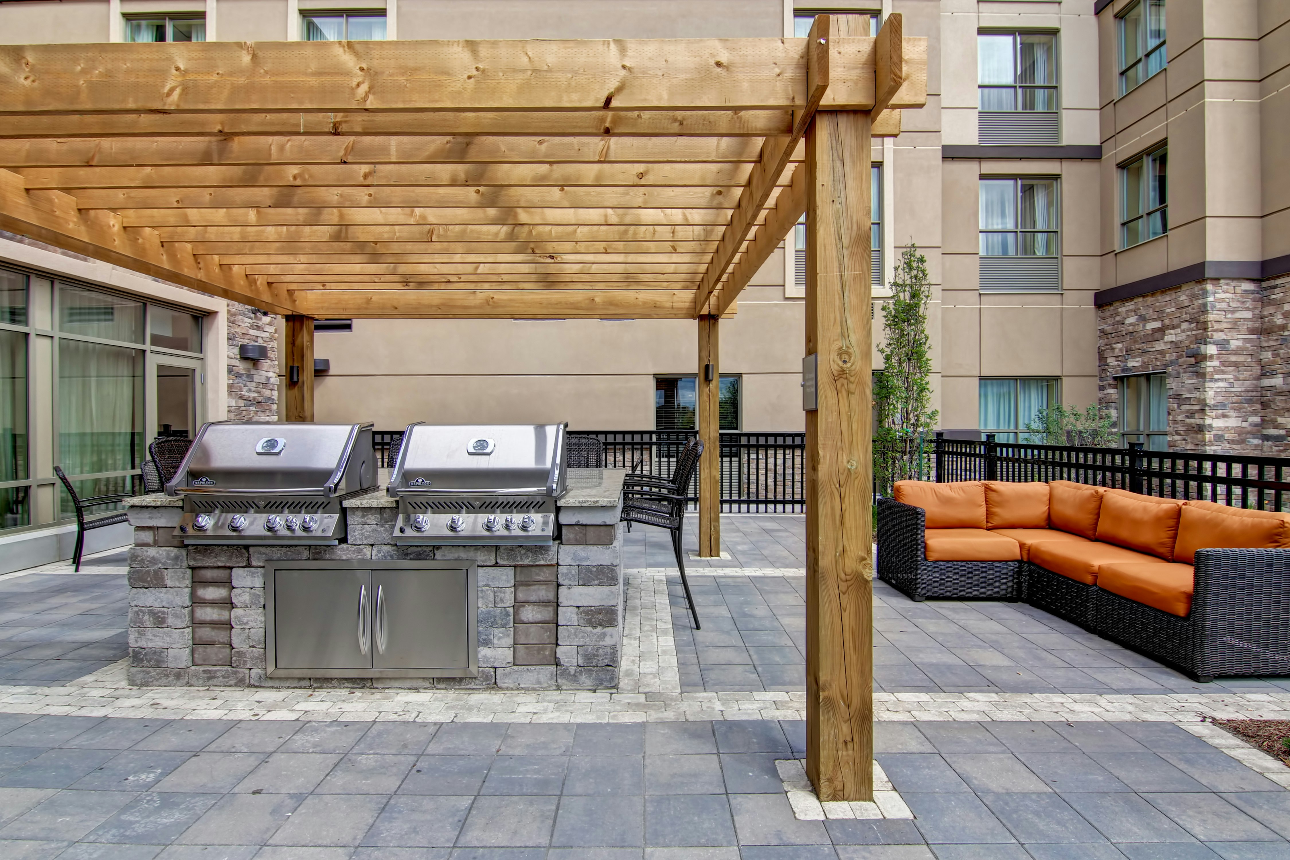 Homewood Suites by Hilton Waterloo/St. Jacobs 4/15