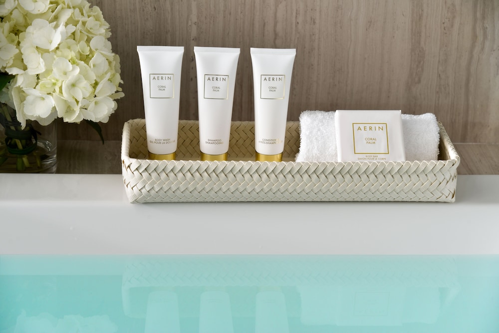 Rosewood Bermuda 26/85