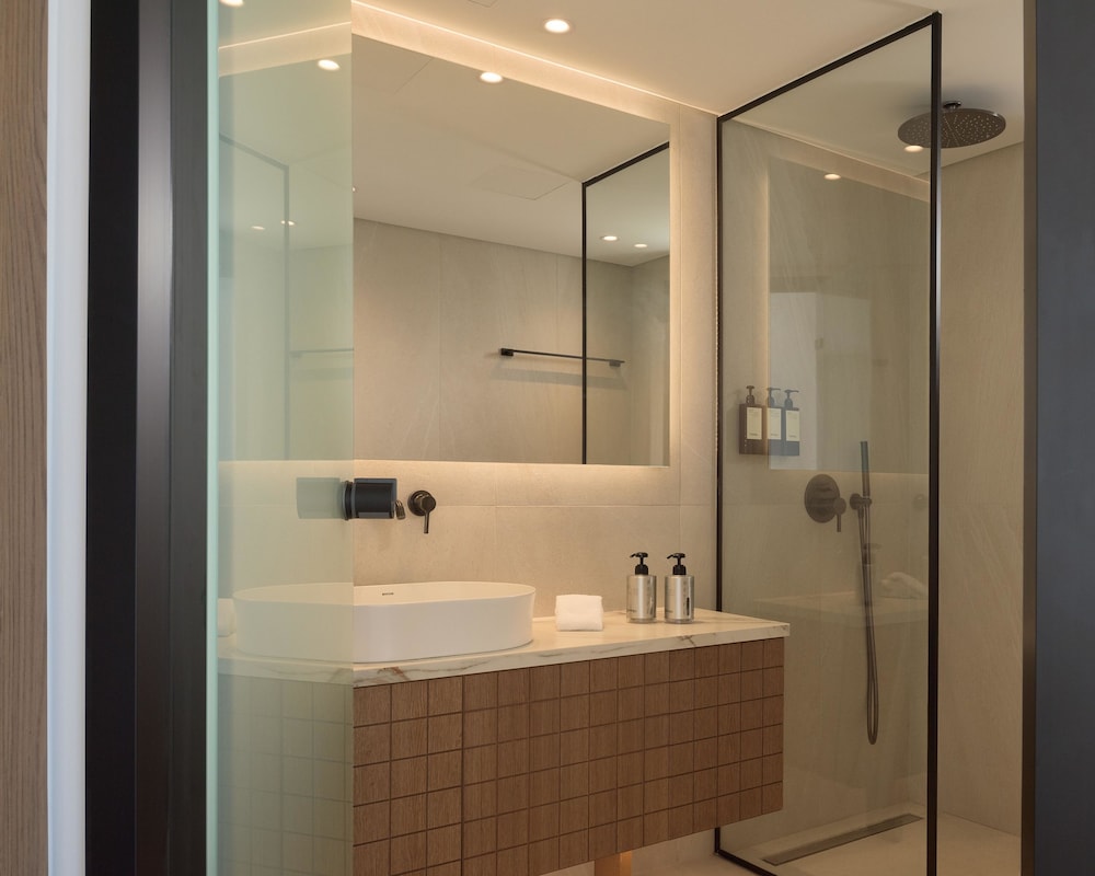 Galaxy Suites Boutique Resort 132/133