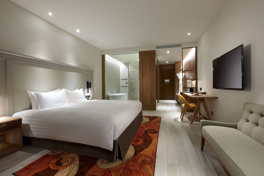 Discovery Hotel 15/65