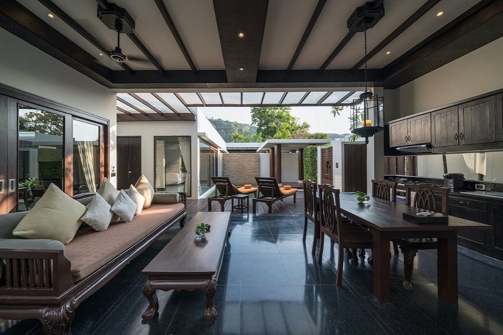 Malisa Villa Suites 70/87
