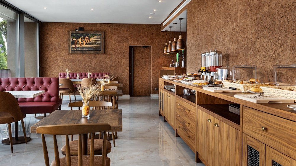 Evora O Cante Hotel 58/68