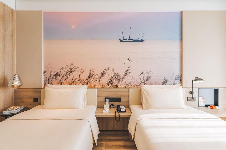 Elegant, 2 Beds