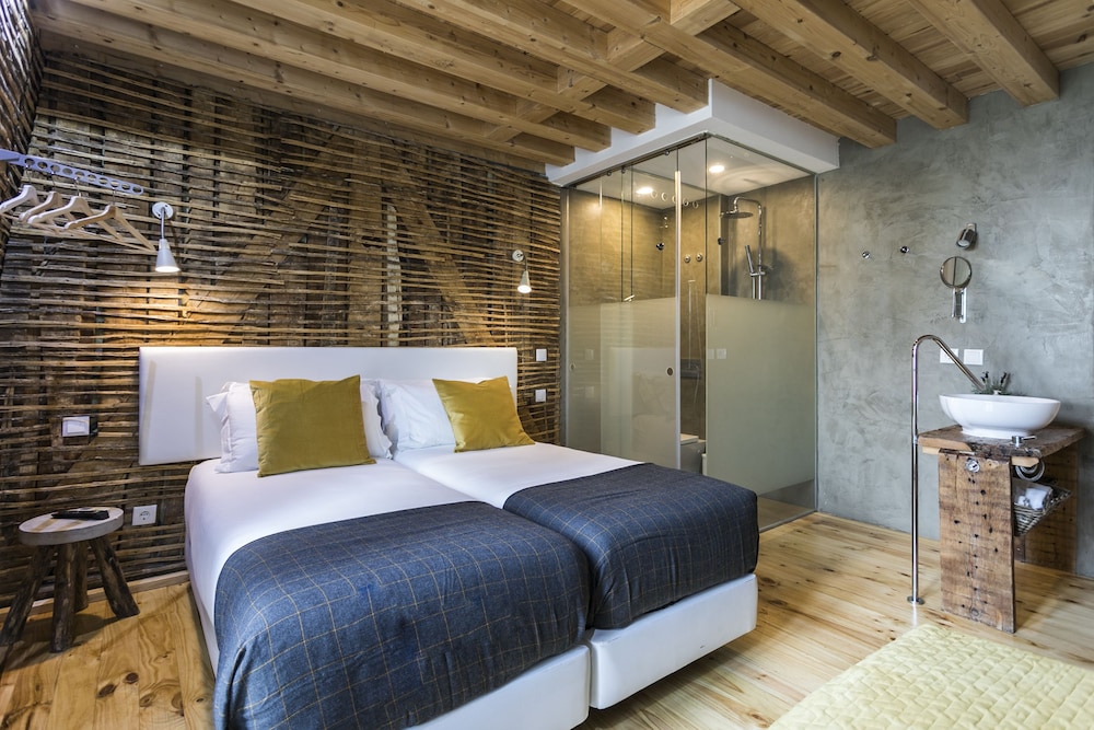 262 BOUTIQUE HOTEL 7/74