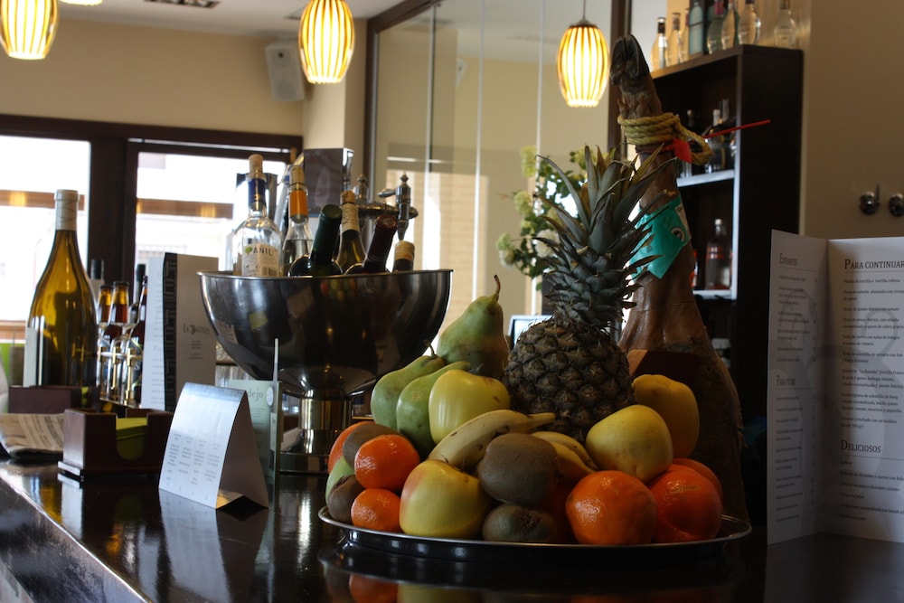 LA BASTIDA HOTEL 6/18