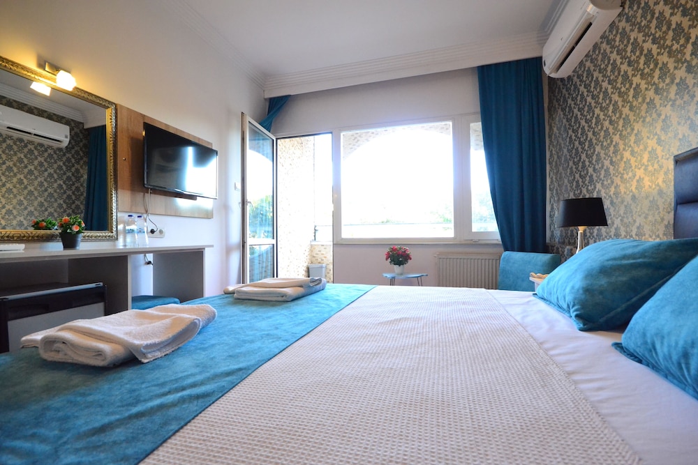 Cunda Basel Hotel 10/47
