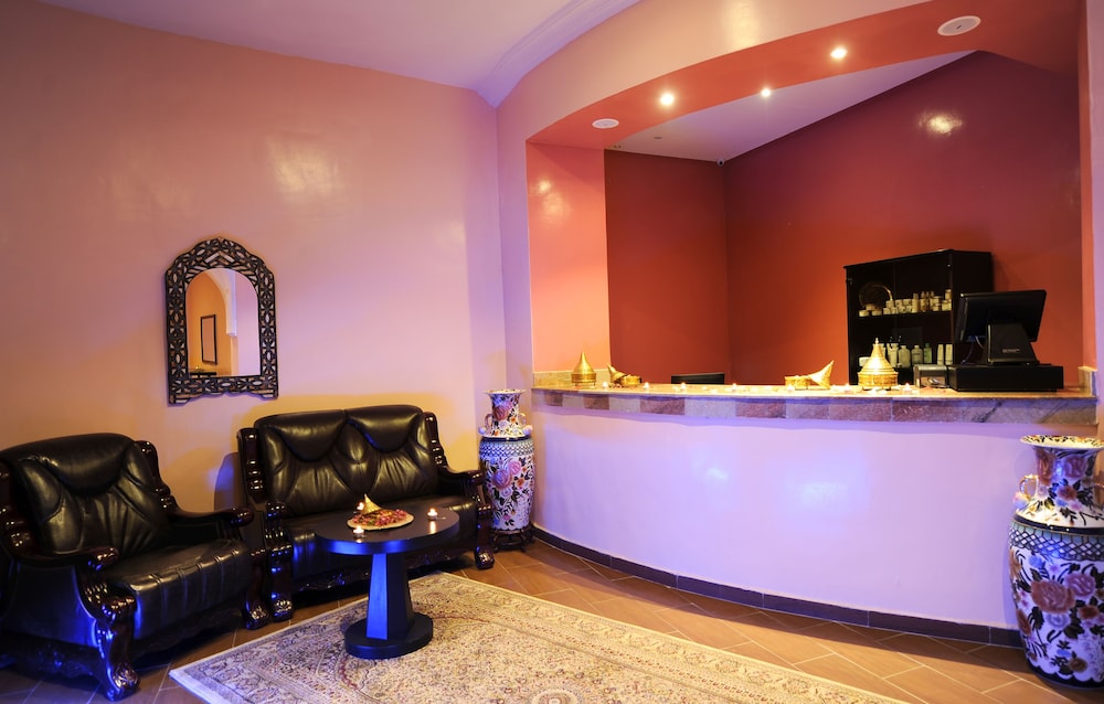 Hotel Riad Ennakhil 10/74