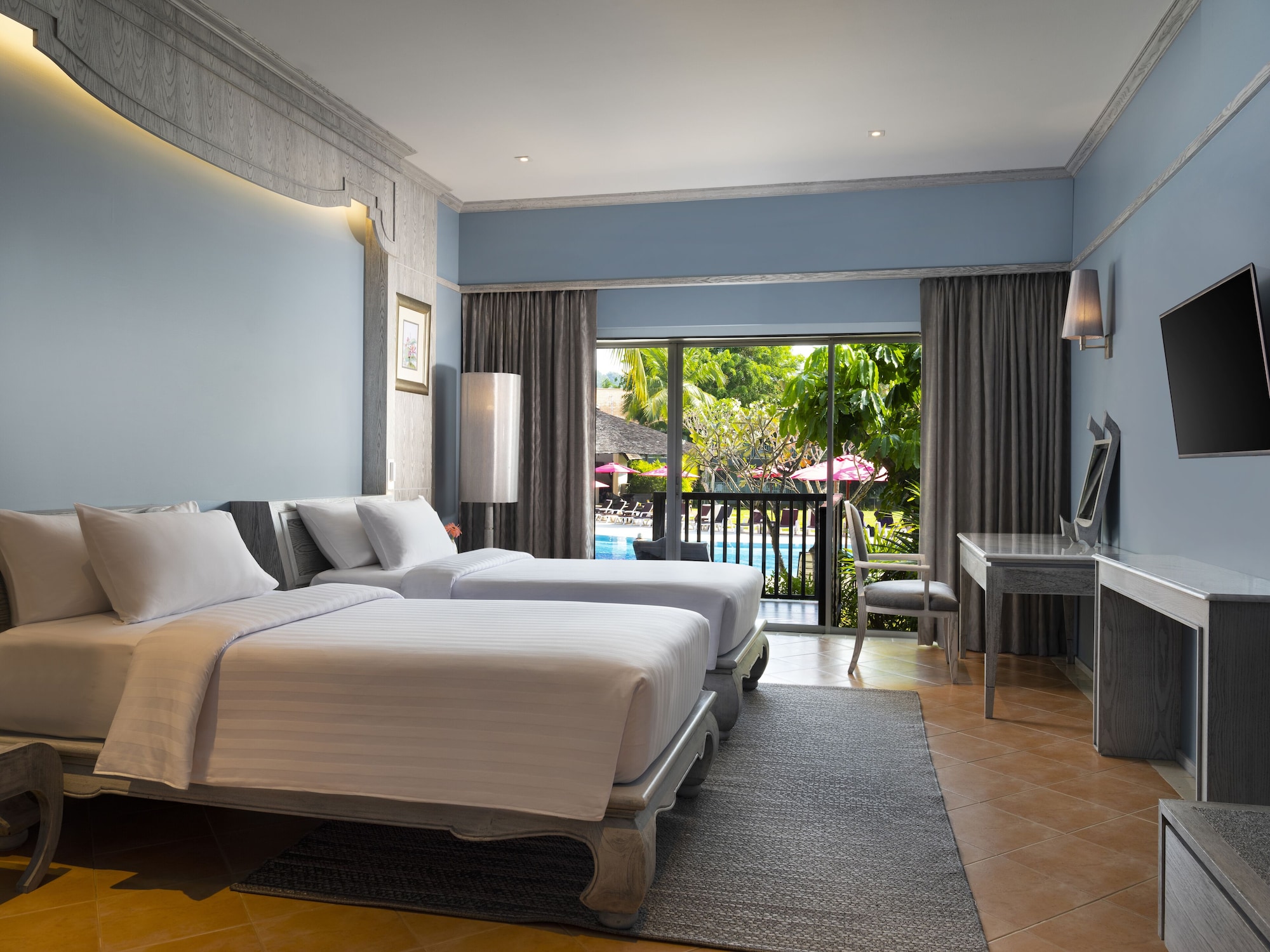 DELUXE POOL VIEW ROOM