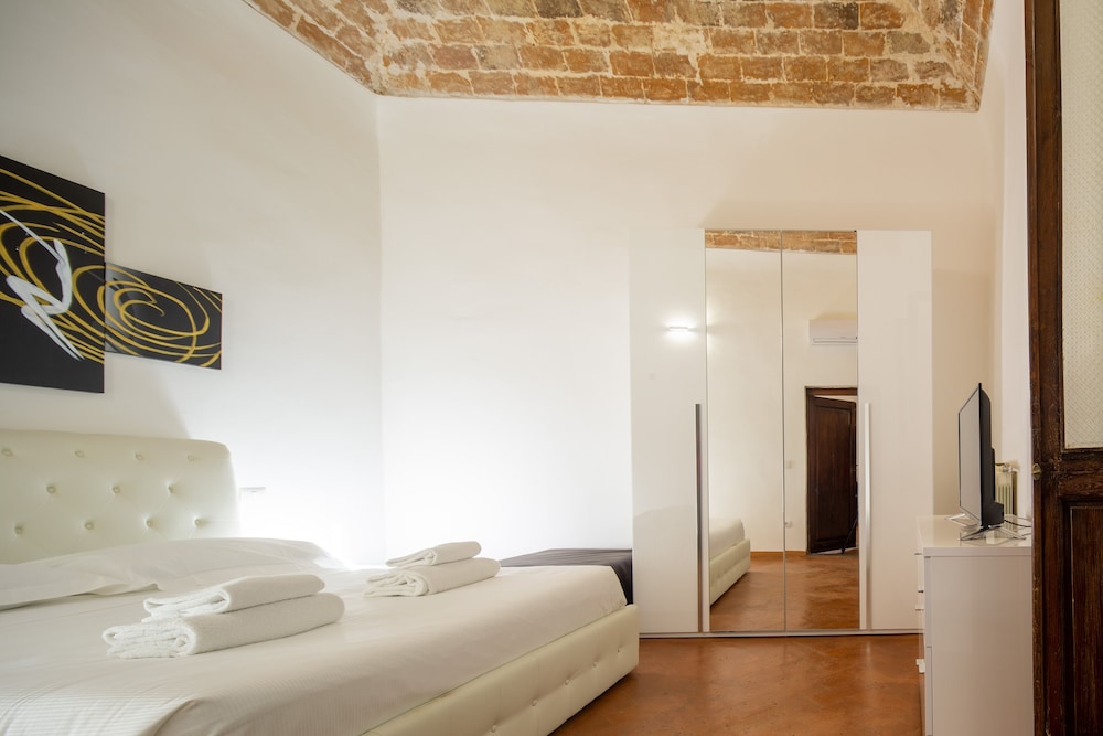 Lian Home in Florence 5/19