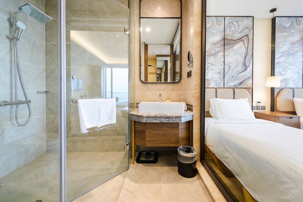 Muong Thanh Luxury Ha Long Center 36/37