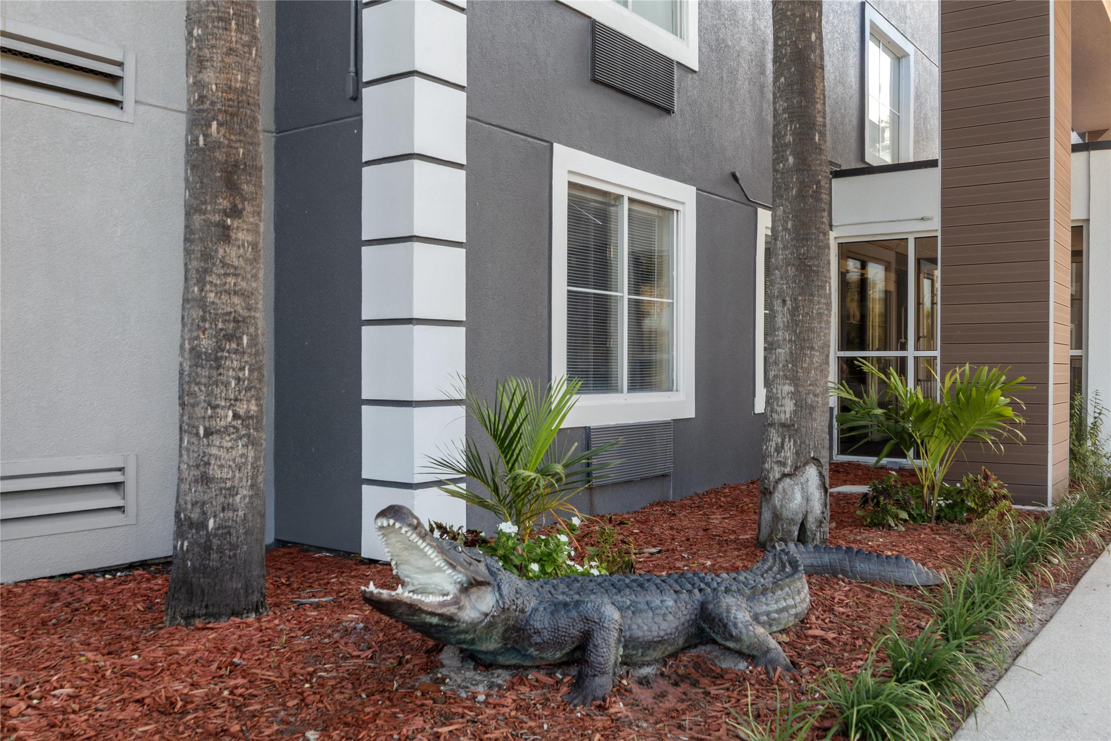 HOM Hotel Gainesville, SureStay Collection by Best Western 24/24