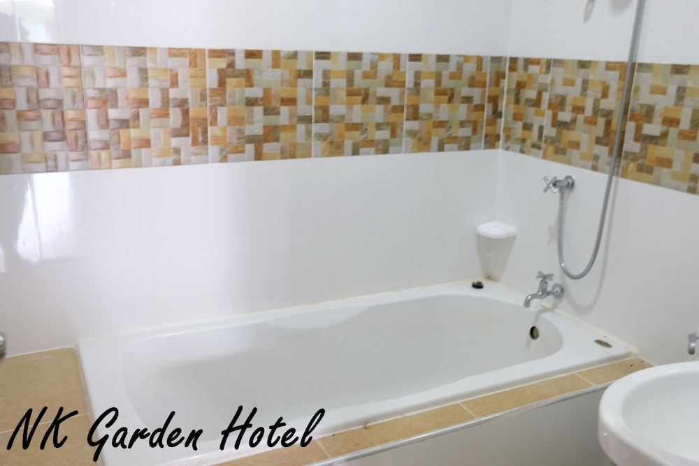 Nk Garden Hotel @Suratthani Airport 26/28