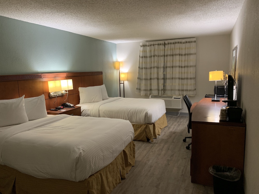 ECONO LODGE AND SUITES(Orange - TX) 10/53