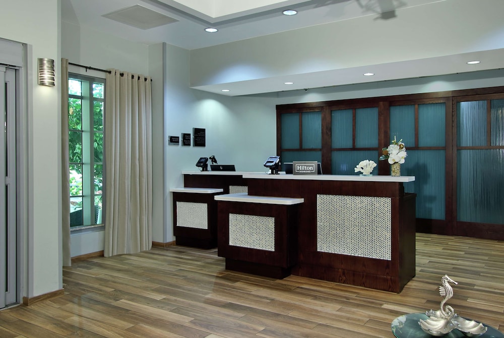 Lobby at HOMEWOOD SUITES BY HILTON FT LAUDERDALE AIRPORT CRUISE PORT, DANIA BEACH - FL