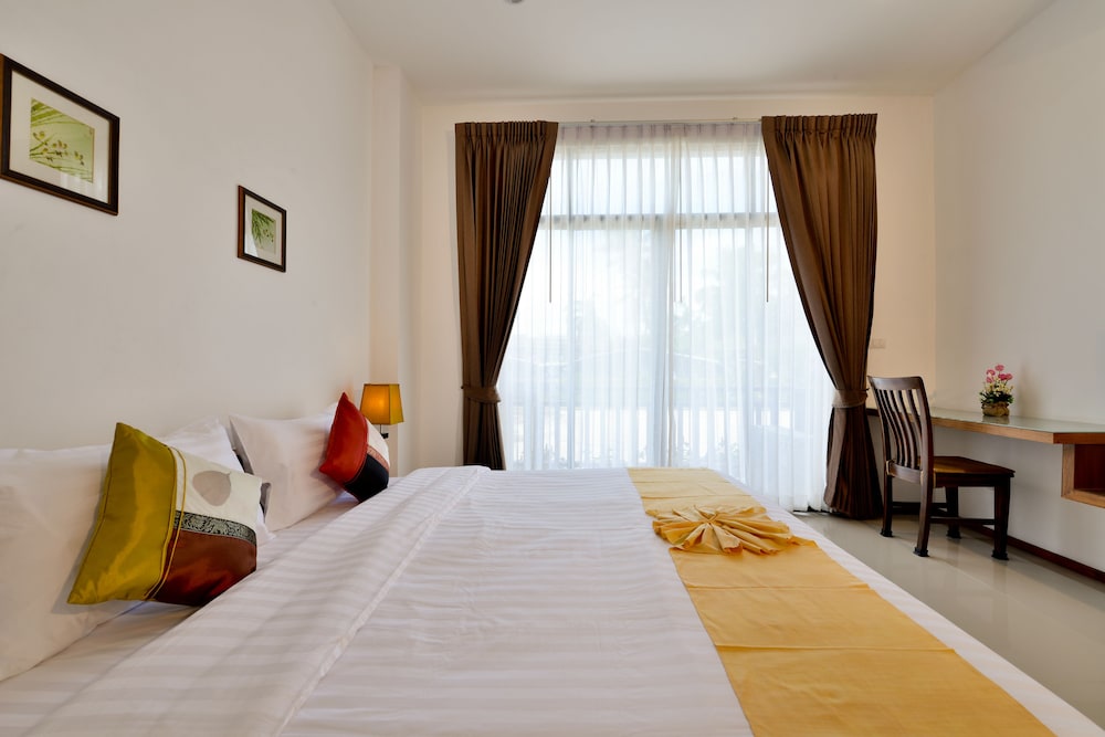 STANDARD, KING BED, HIGH FLOOR