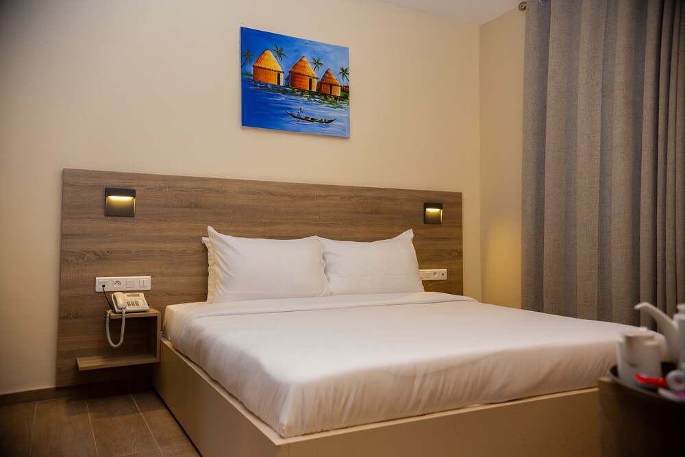 Hotel Silver Moon CI 14/68