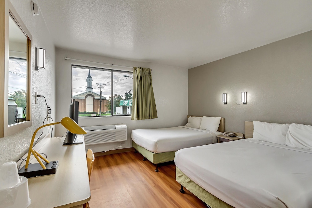 Motel6 Ogden, UT- Downtown 21/64