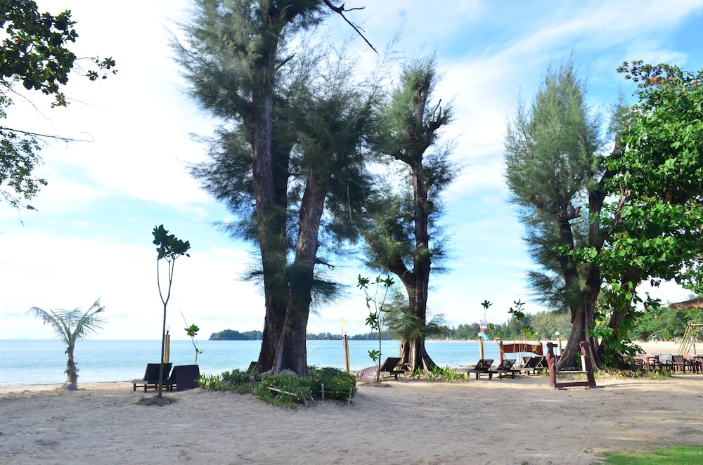Banana Beach Resort 17/34