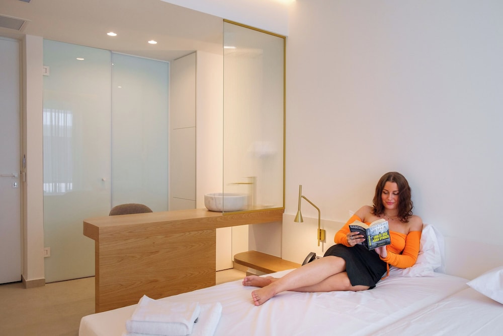 Phos Hotel - Adults Only 9/54